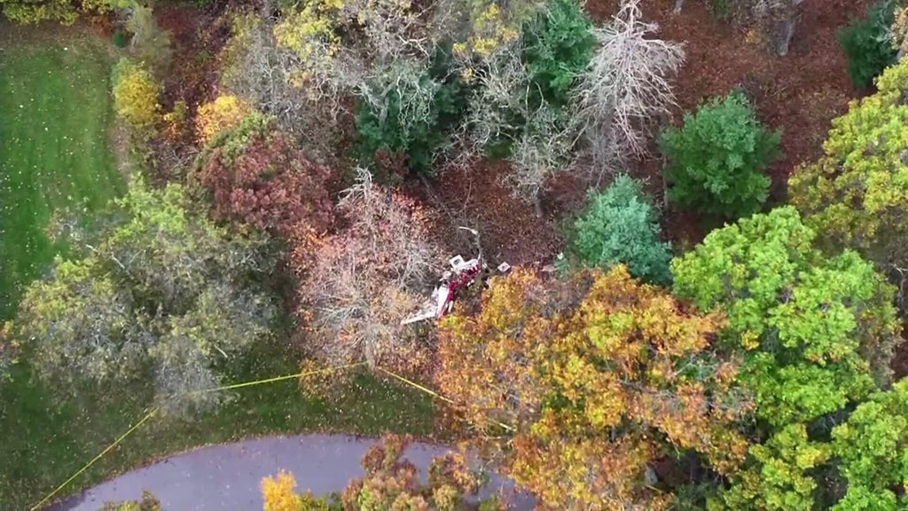Grandmother, daughters and grandson were among 6 victims in Wisconsin Dells plane crash — WCCO / CBS Minnesota, Half Moon Bay Dining news