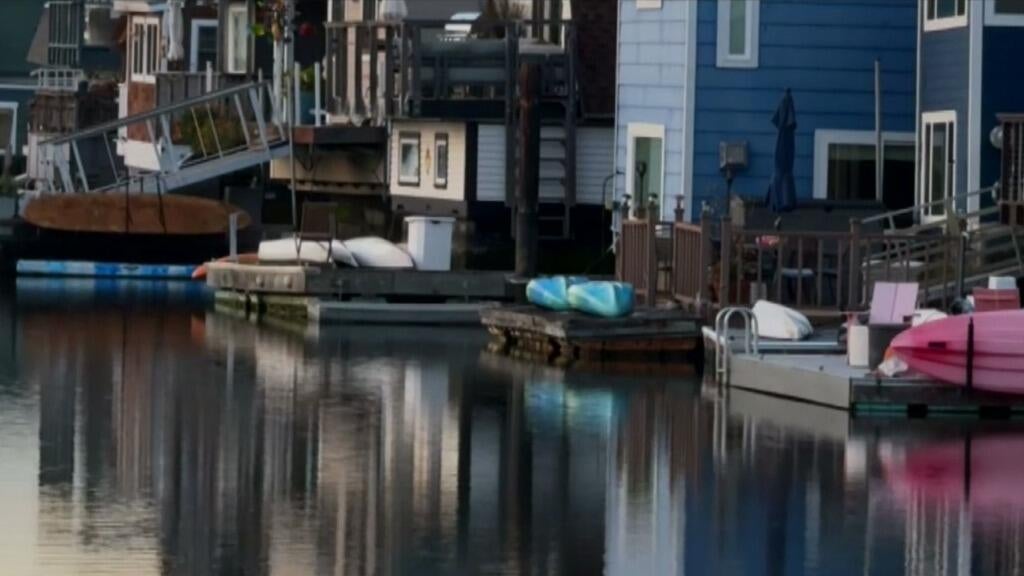 Record high tides putting Sausalito house boat community in precarious position — Half Moon Bay Technology news