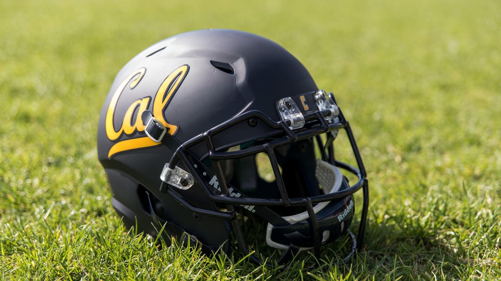 Kevin Jennings breaks SMU's TD passing record as No. 23 Mustangs beat Cal 59-20 — CBS Bay Area (KPIX), Half Moon Bay Technology news