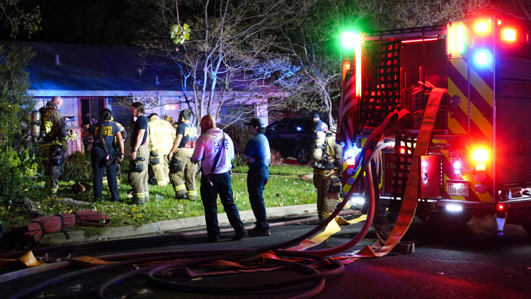 Crews put out house fire involving 2 homes Friday morning in North Austin — KCEN (Central Texas), Half Moon Bay Community news