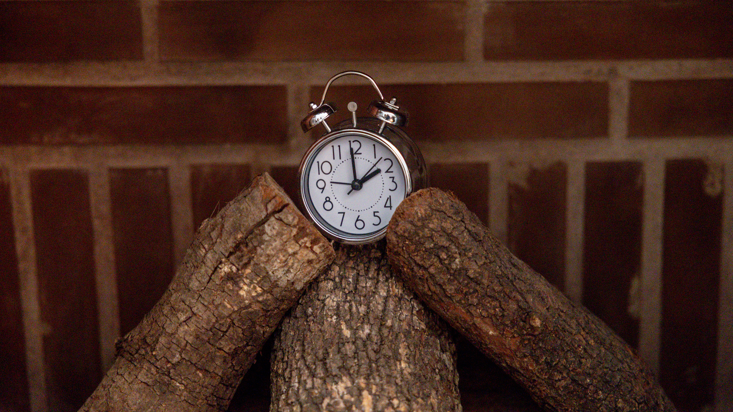 The time changes this weekend: Why we still have to 'fall back' — Half Moon Bay Community news