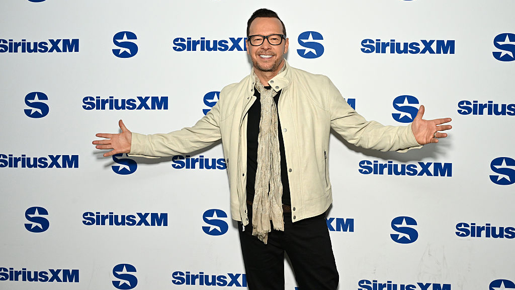 Donnie Wahlberg says he was aboard private jet that ran off Vegas runway: 'God covered us' — KTVU FOX 2 Bay Area, Half Moon Bay Community news